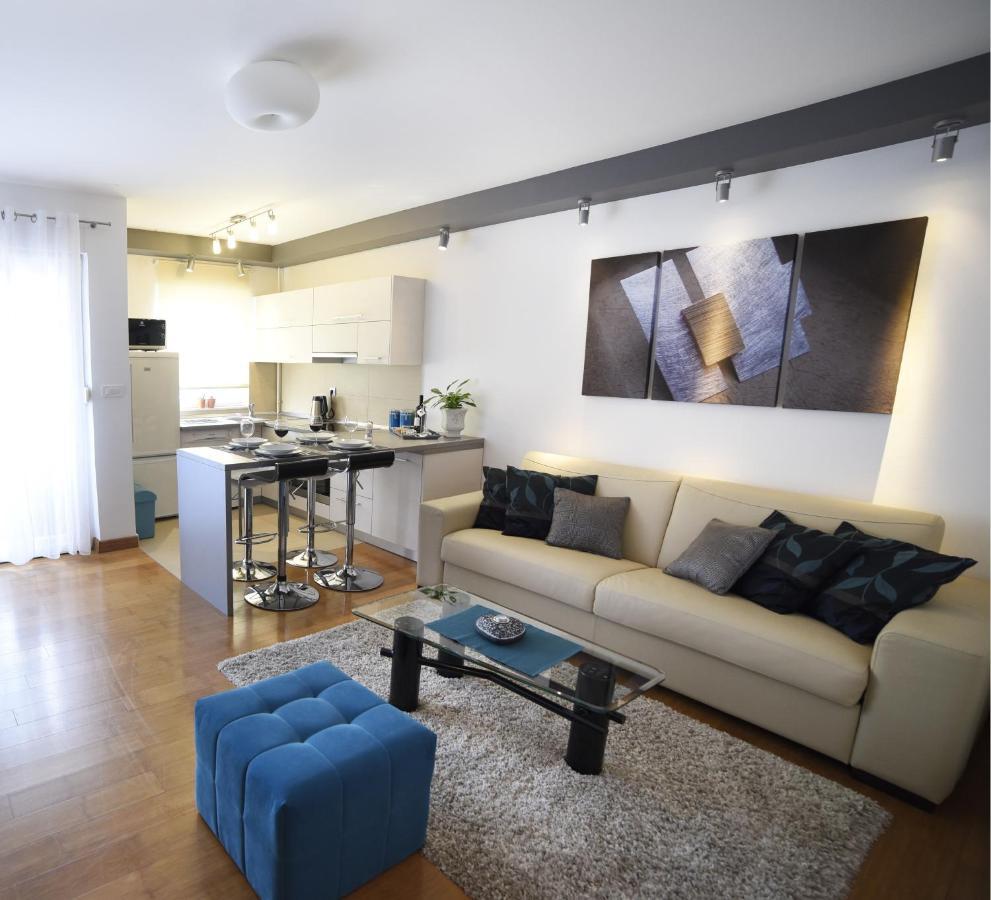 Apartment 1 *