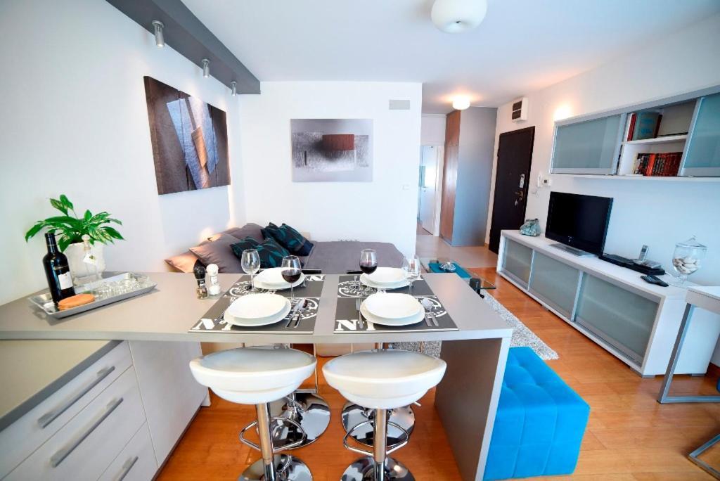1 * Zagreb